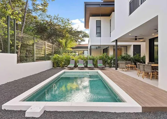 Hébergement de vacances Modern With Pool In Private Tropical Community With Club & Access *