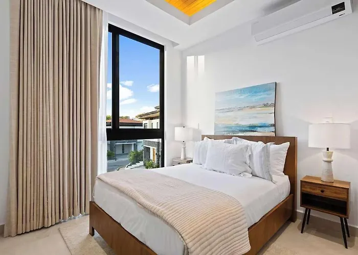 Modern With Pool In Private Tropical Community With Club & Access *