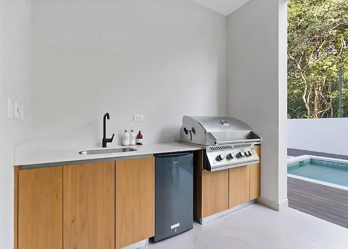 Modern With Pool In Private Tropical Community With Club & Access * San José Pinilla