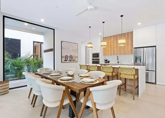Modern With Pool In Private Tropical Community With Club & Access *