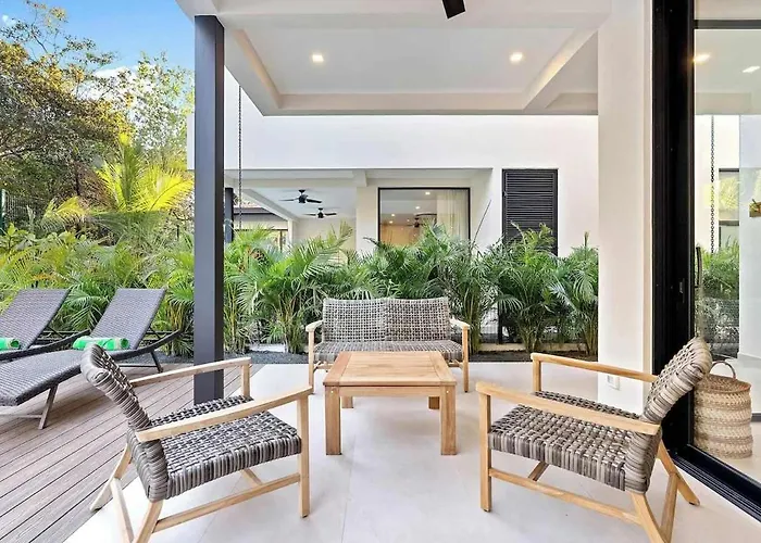 Hébergement de vacances Modern With Pool In Private Tropical Community With Club & Access *